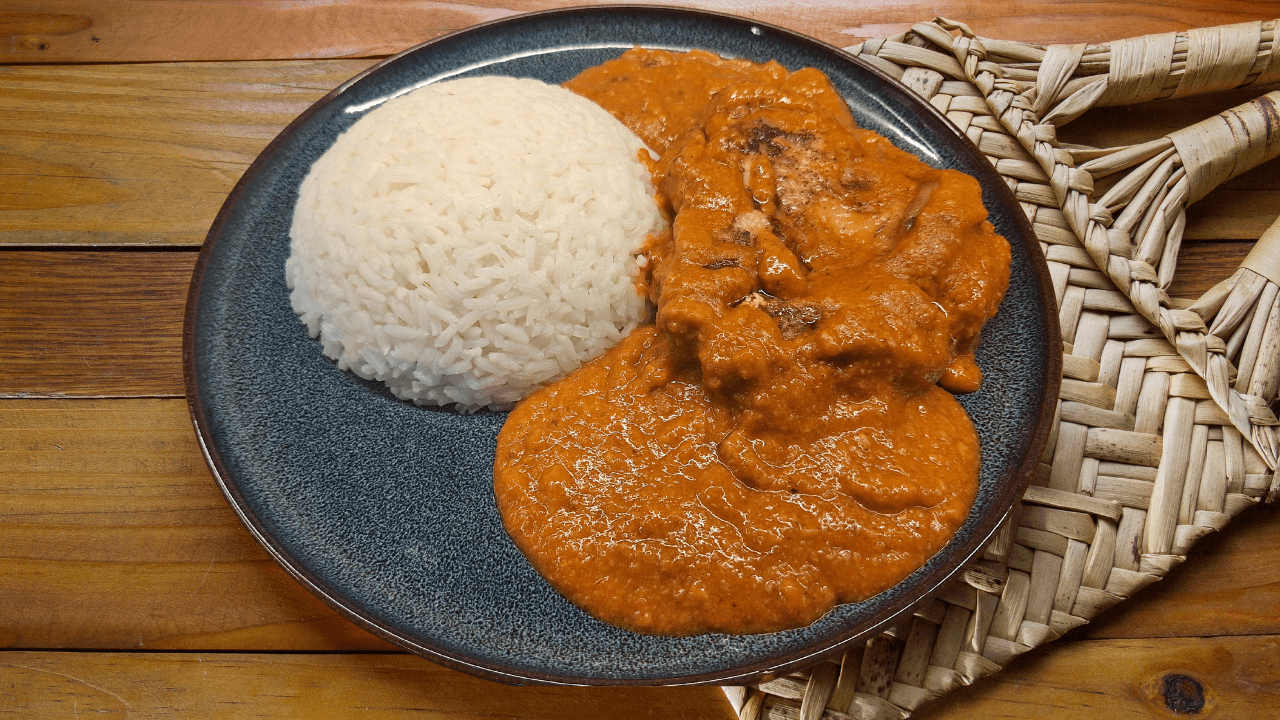 Pollo Encacahuatado